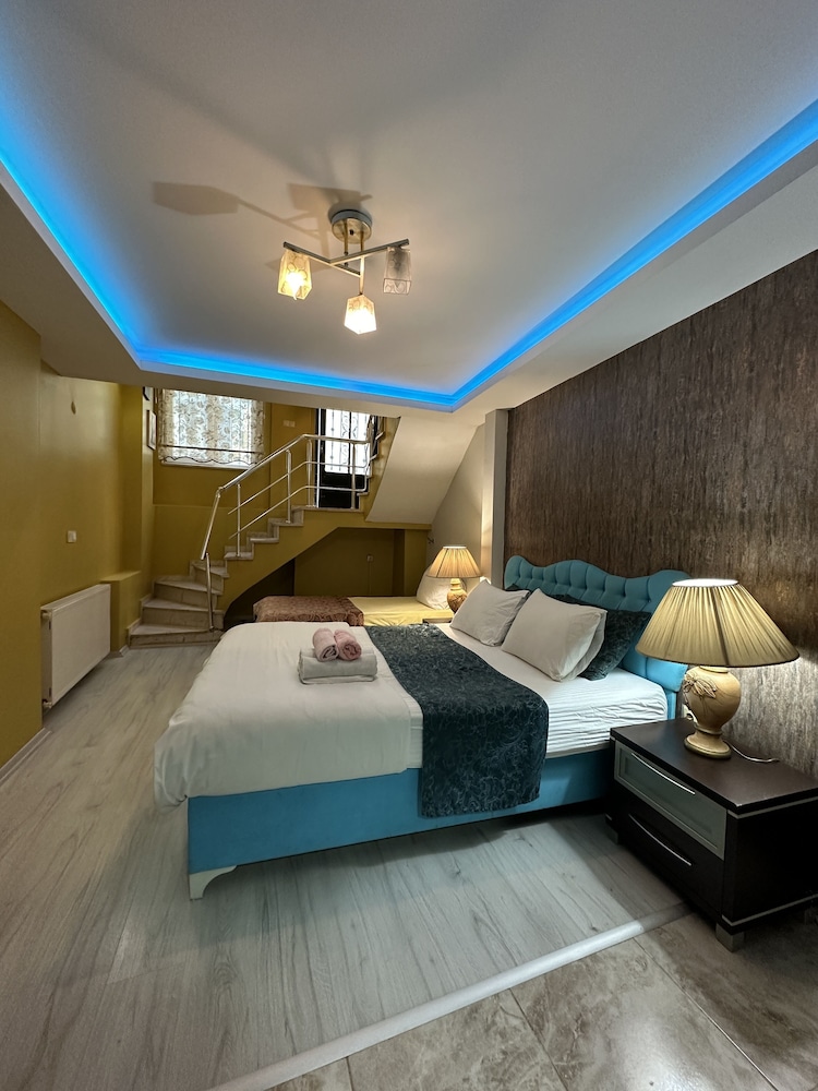 Green Bird Süit - Image 35