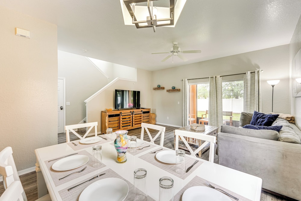 9 Mi to Disney: Gated Resort Escape w/ Pool Access