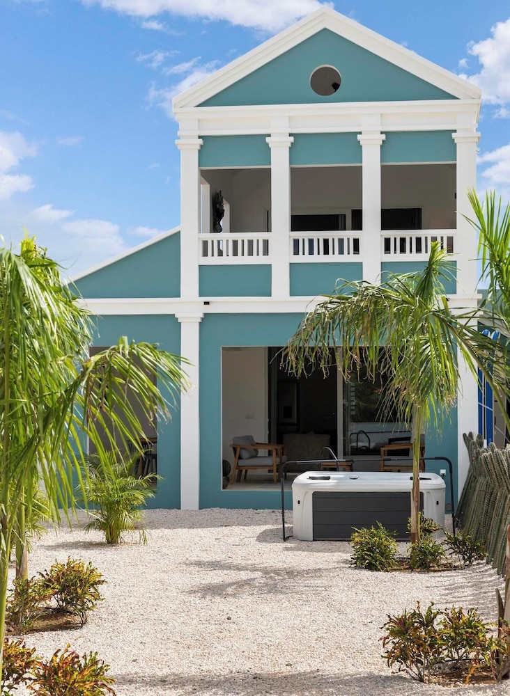 Dolce Vita Homes Bonaire