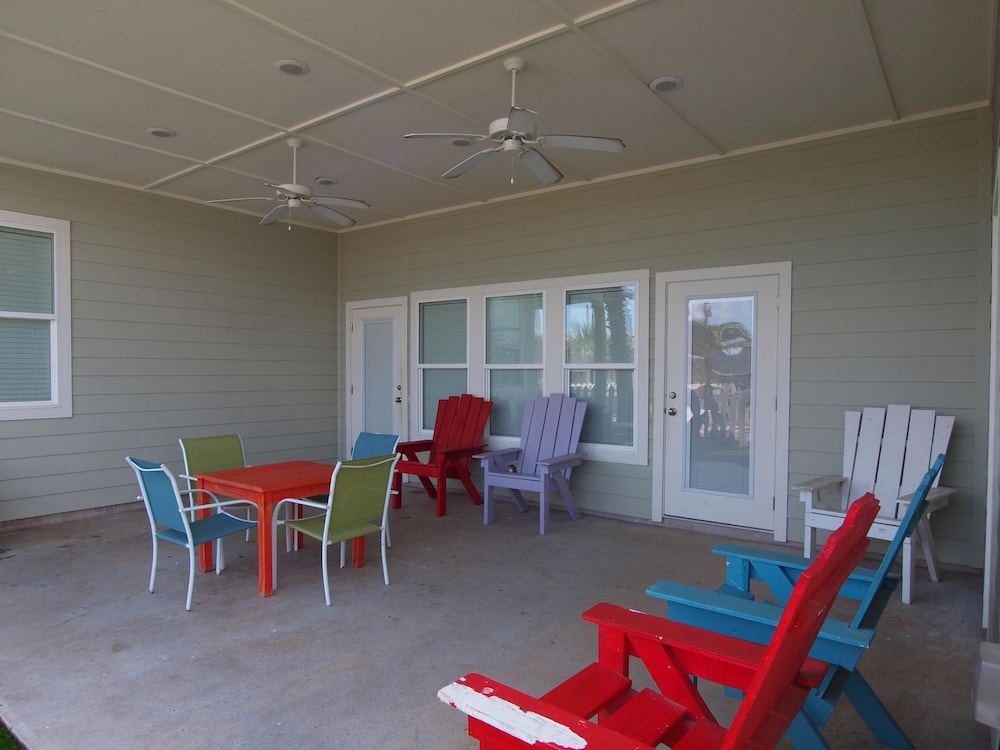 Beach Club Clubhouse 2