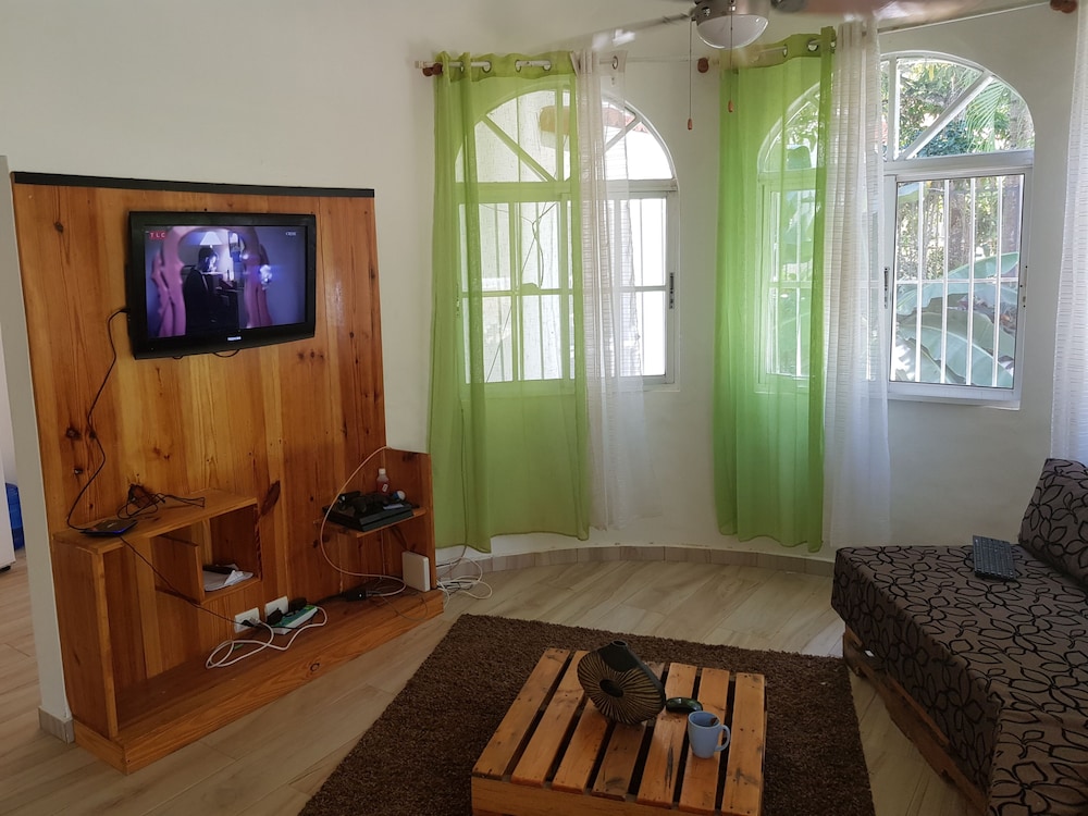 Photo 10