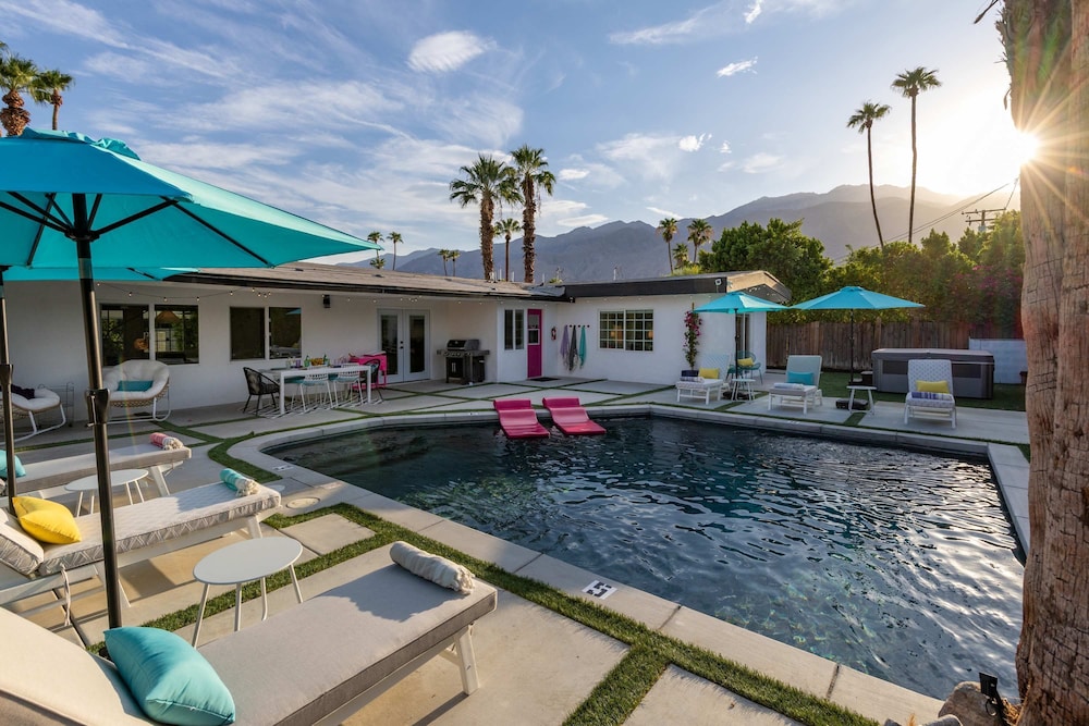 Starlite Safari Where Desert Luxury Meets Mid-century Charm