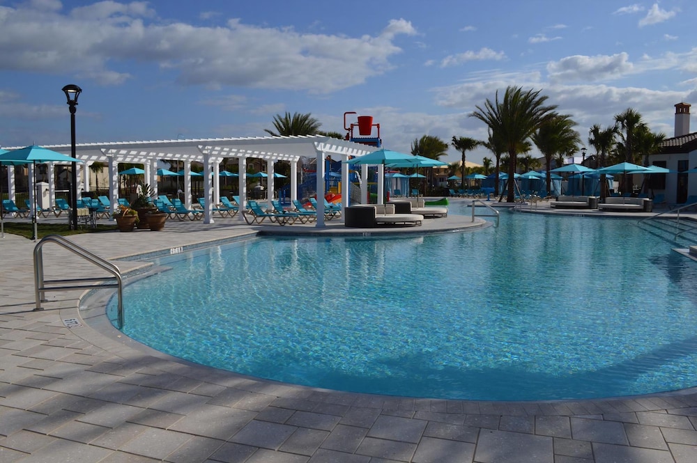 Stay Next Door to Disney at Windsor at Westside