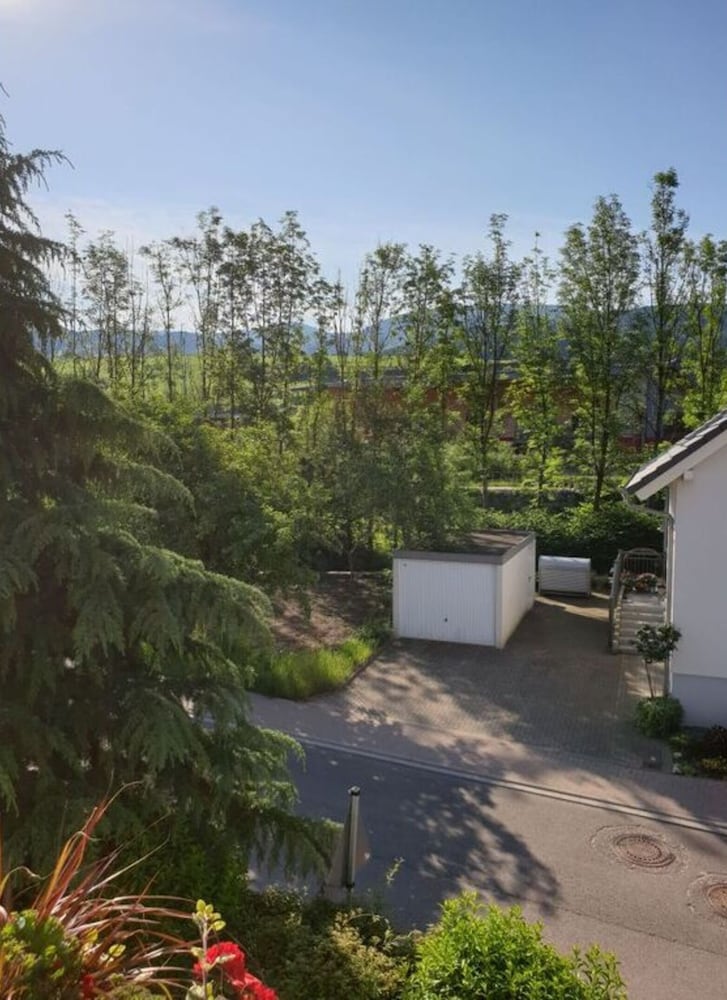 Holiday Apartment in the Rose Garden