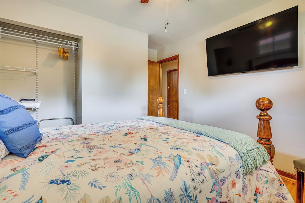Columbus Vacation Rental, 7 Mi to Downtown!