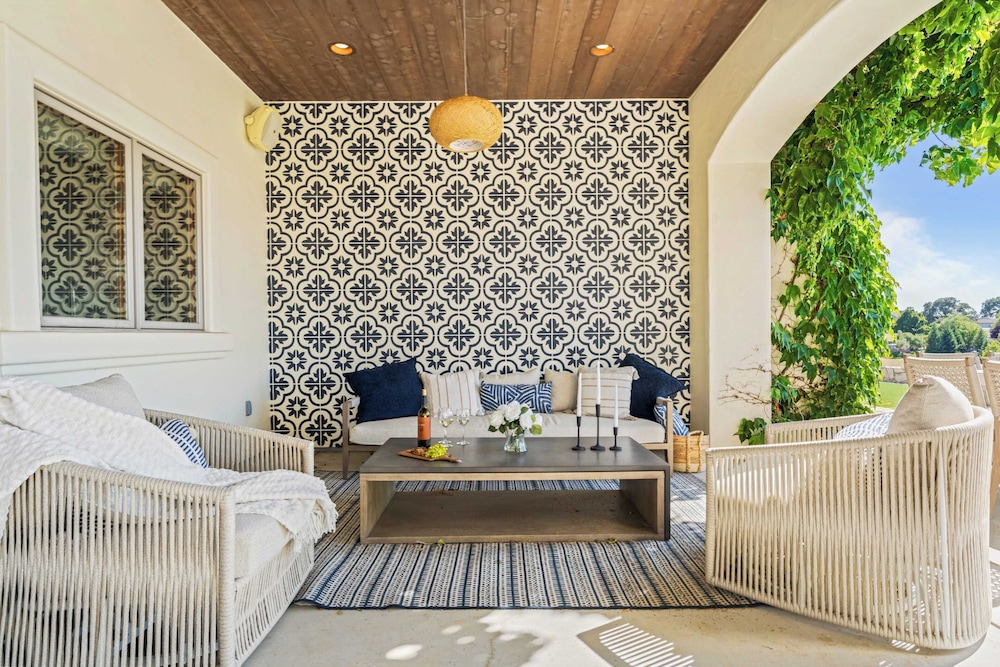 Wine Country Escape w/ Views + Wine Cellar & Gym Caterina Dusi Vineyard by Avantstay