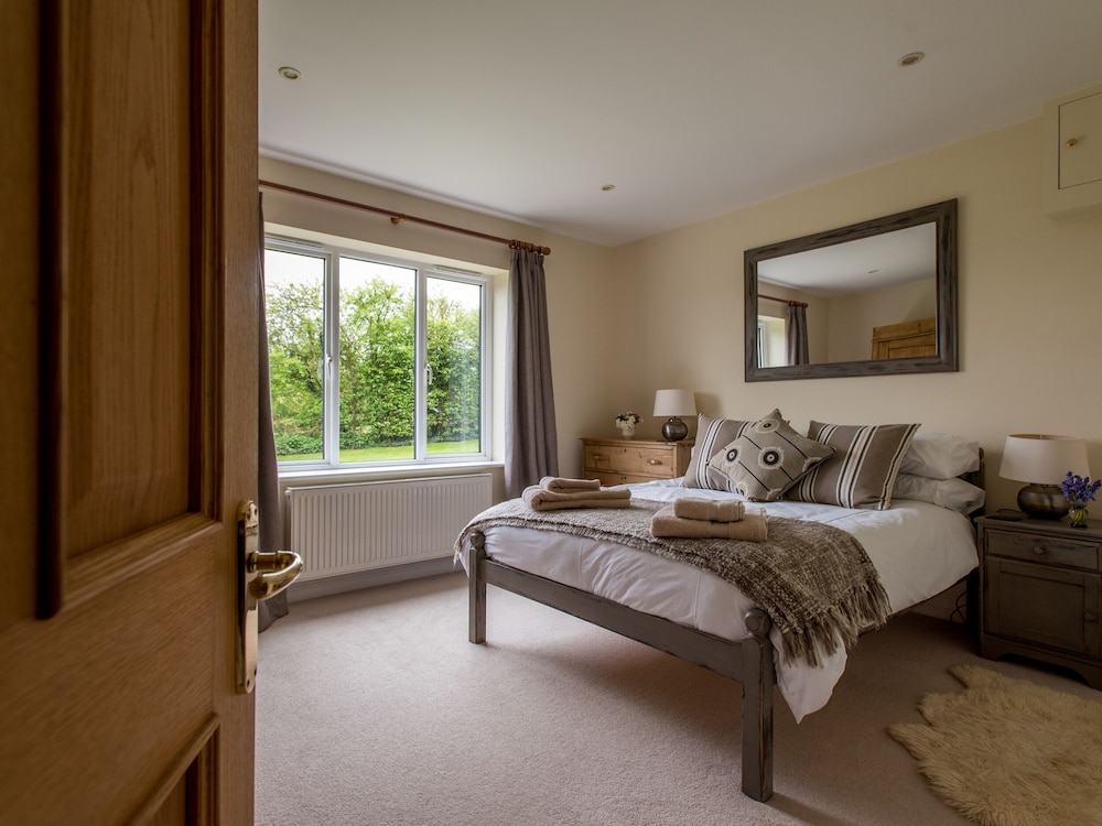 Farley Lodge