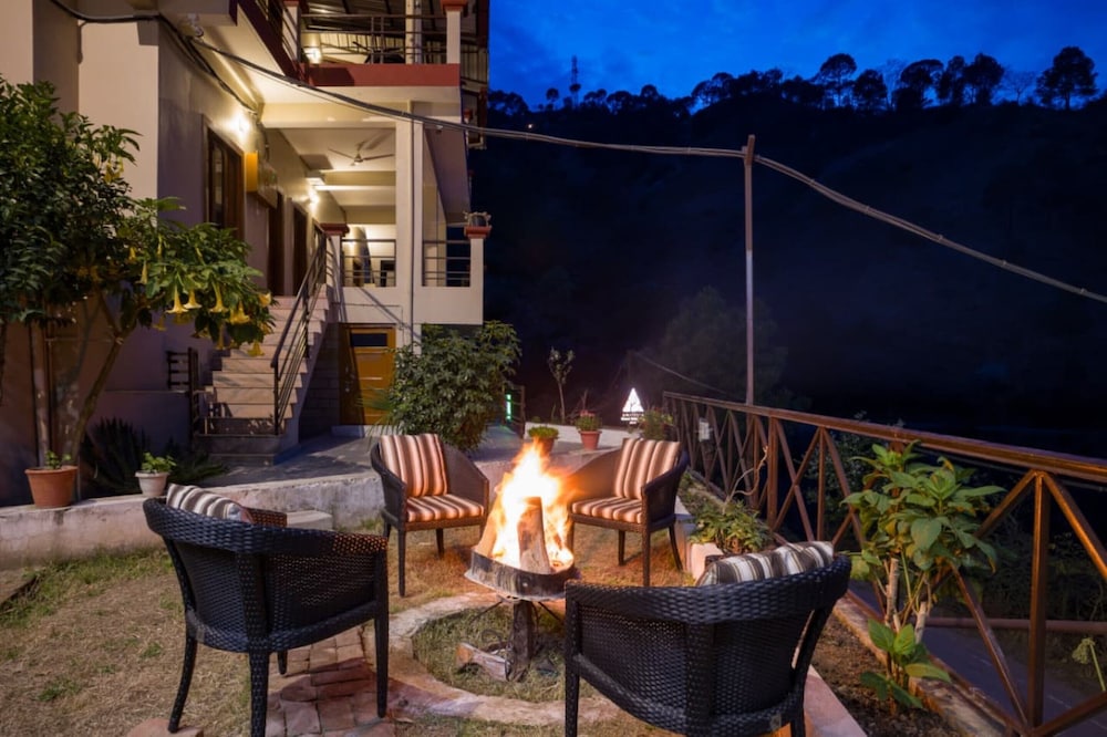 GhumoG Stay's KASAULI