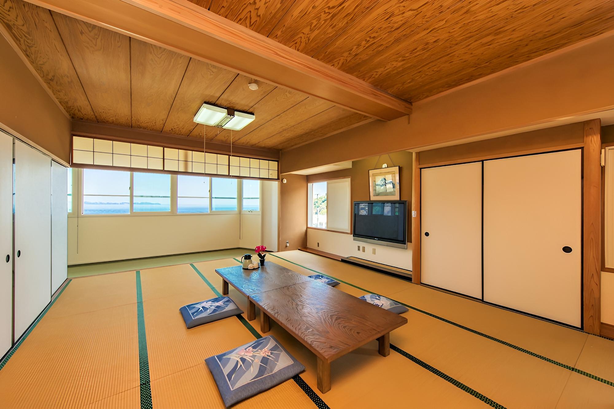 Atami Red House