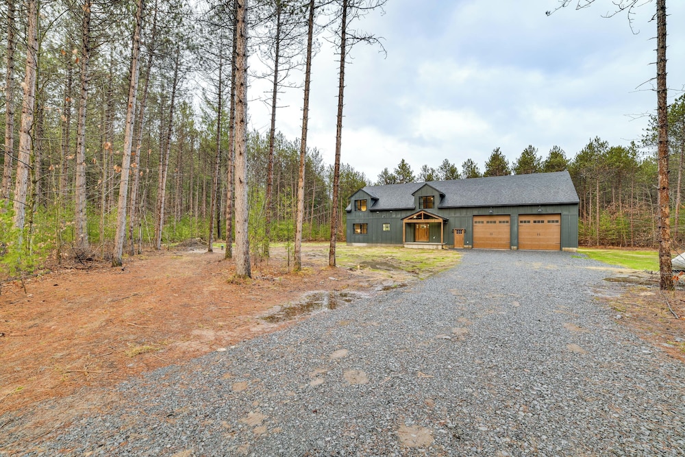 Brantingham Home: ATV & Snowmobile Trails On-site!