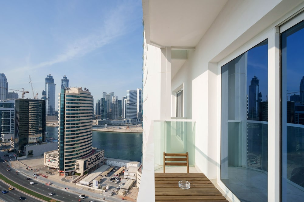 Lux BnB I AG Tower I Canal Views