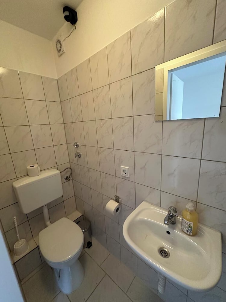 2-Rent Group Hostel Apartments HAN53