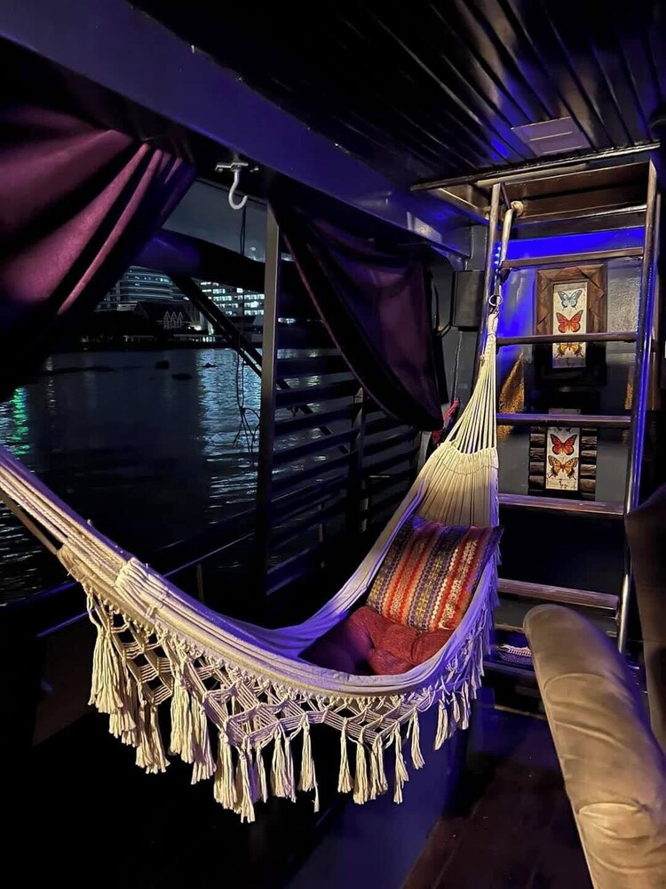 Sabai Sabai Liveaboard Bangkok