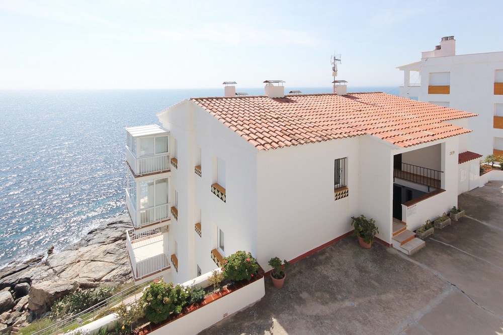 Apartment in Roses Near Canyelles Beach