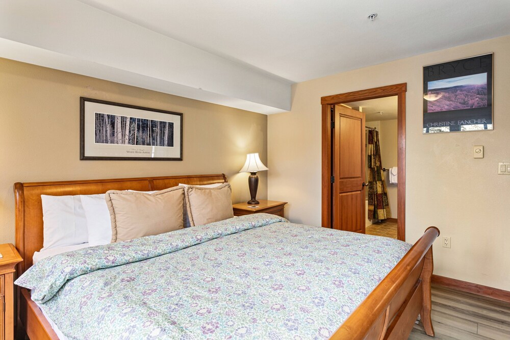 Eagle Springs East - 2 Bedroom Condos in Solitude UT