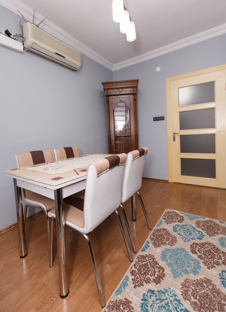 Guven Suite House
