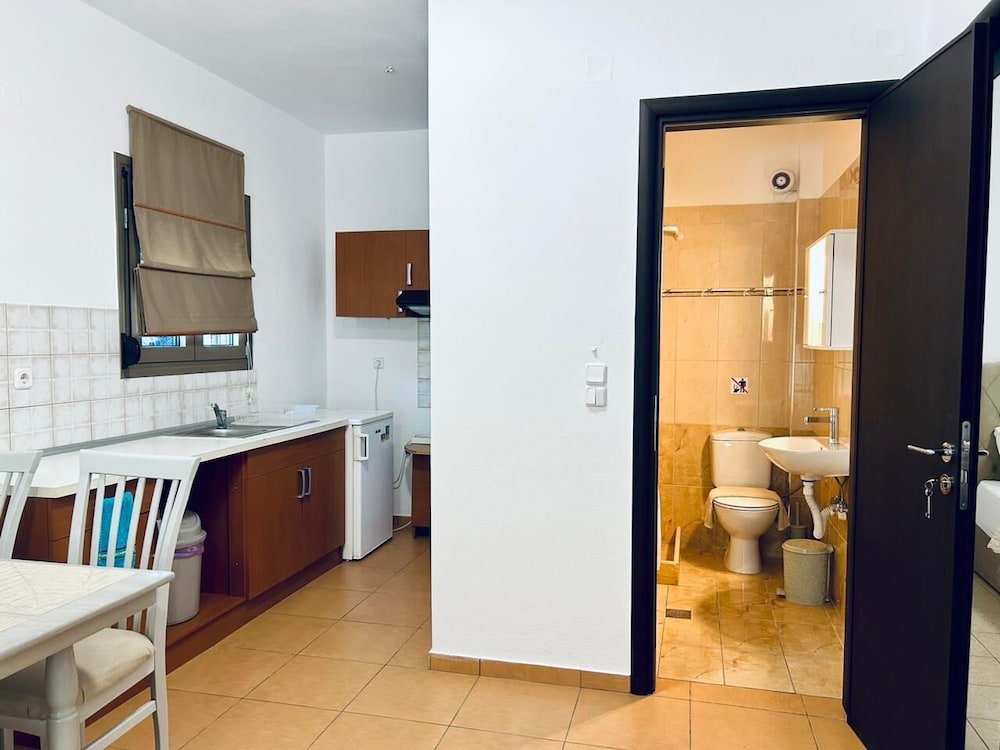 A & A Apartments