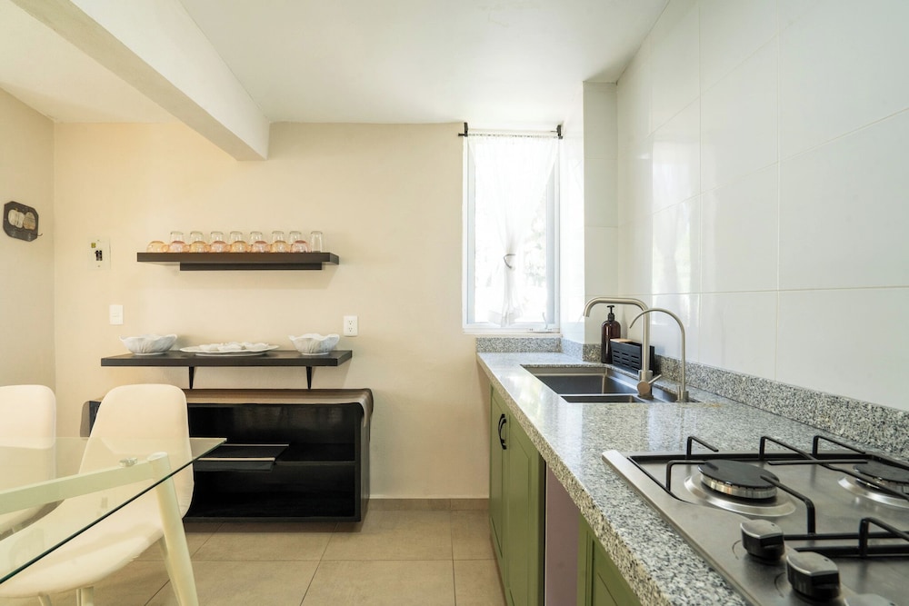 Family House in Jiutepec with Pool & BBQ