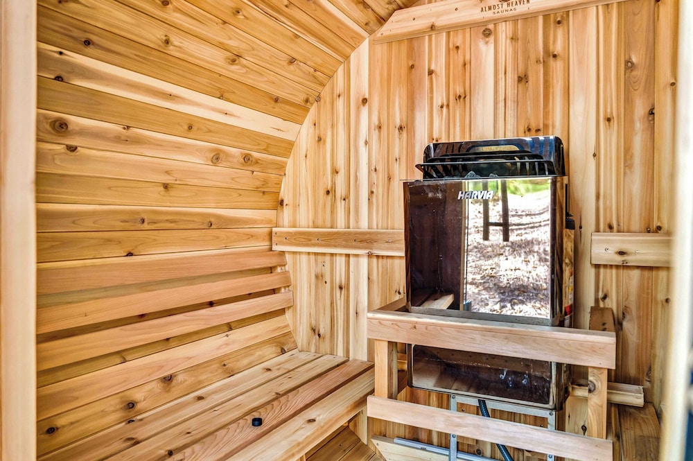 Grand Timber by Avantstay Indoor Pool, Sports Court, Game Room, & More!