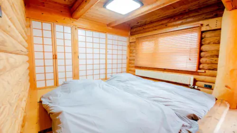 Lake Toya Hillside House view 4
