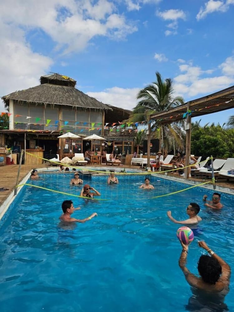 The Point Mancora - Beach Party Hostel
