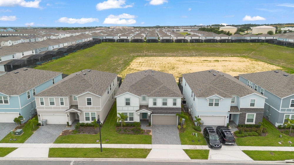 2024 Brand 10 Spacious Bedrooms At Windsor Island view 3