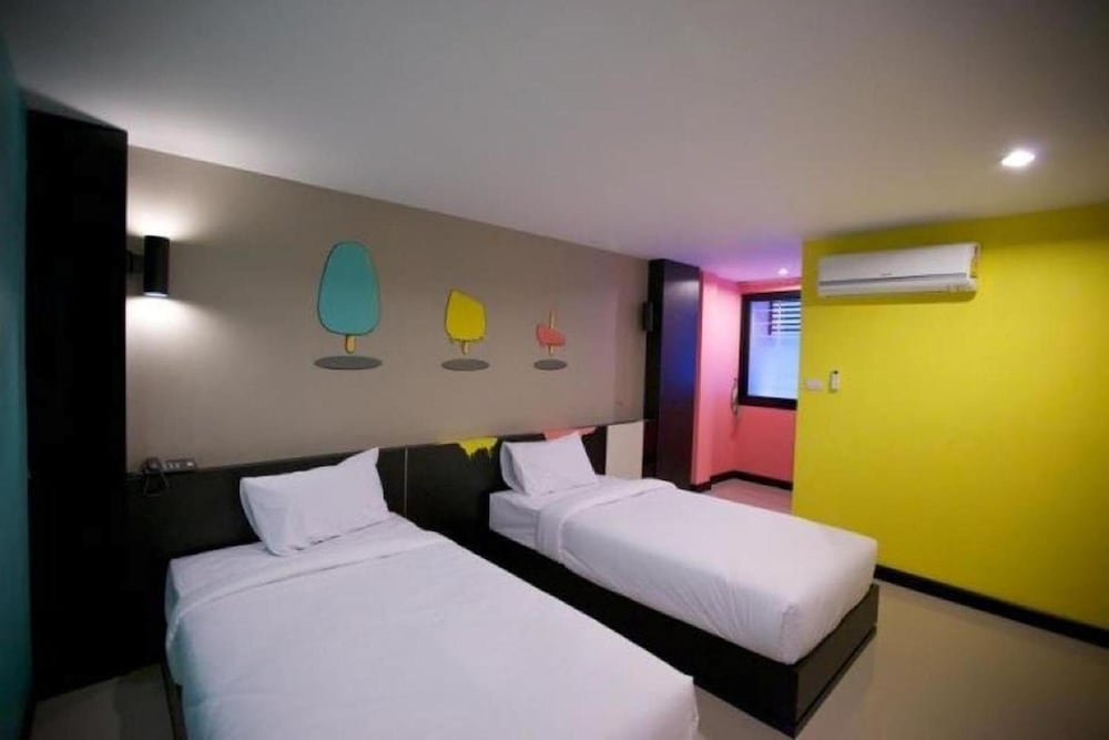 Pentahug Hotel