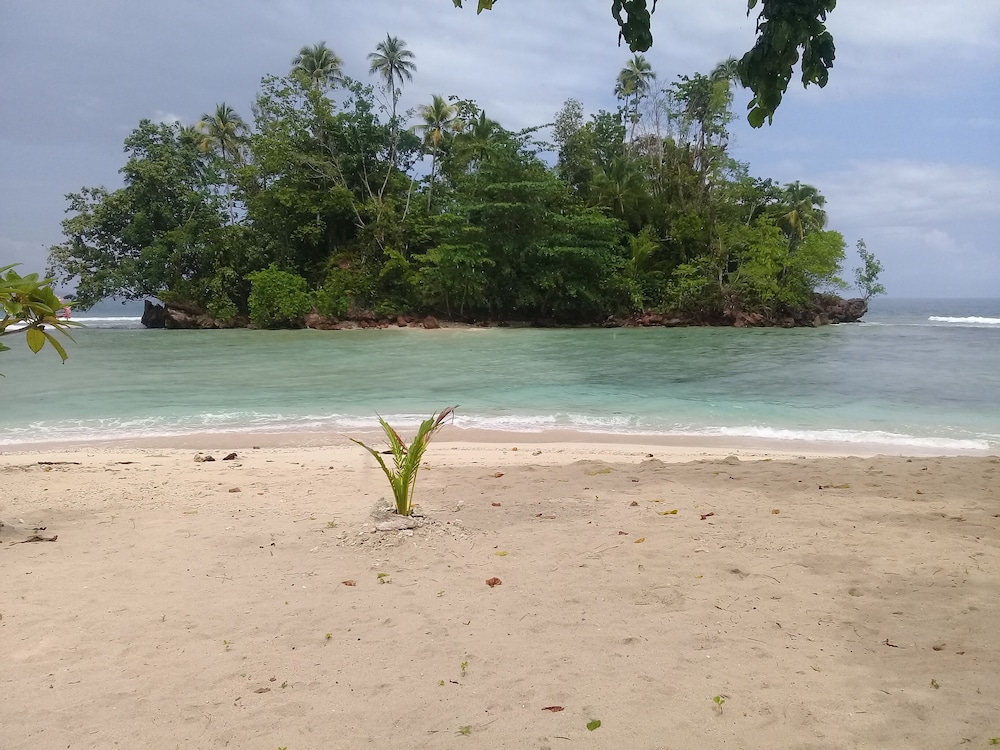 Nusa Nalan Beach Resort view 4