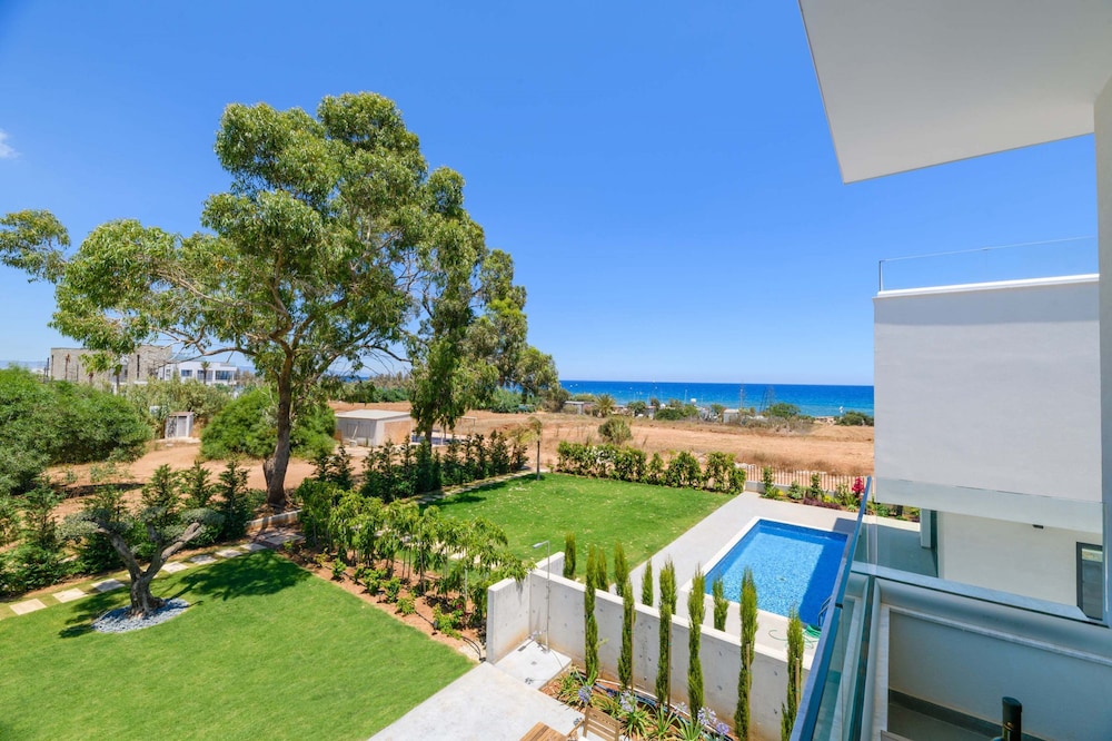 By The Beach - Sea Pearl Villa