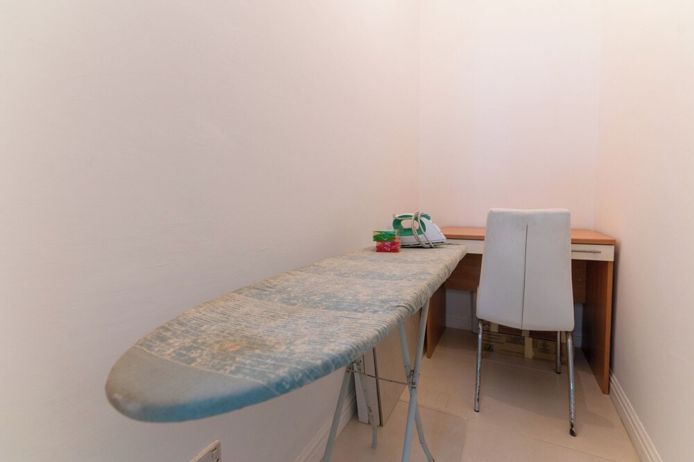 Seaside Cosy Maisonette- 2 mins from sea