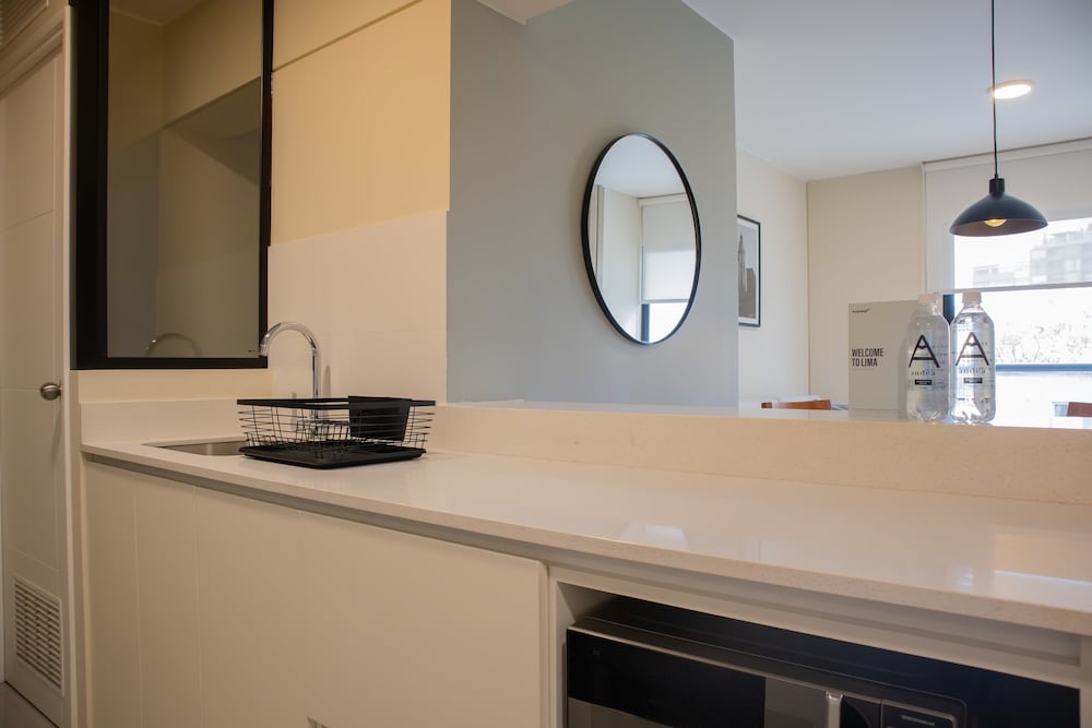 w Modern 2BR w Scenic Balcony Close to Kennedy Park