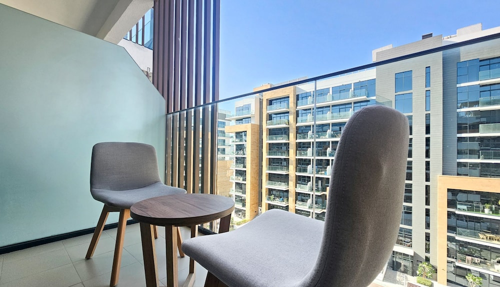 Azizi Riviera Studio with Chic Furnishing
