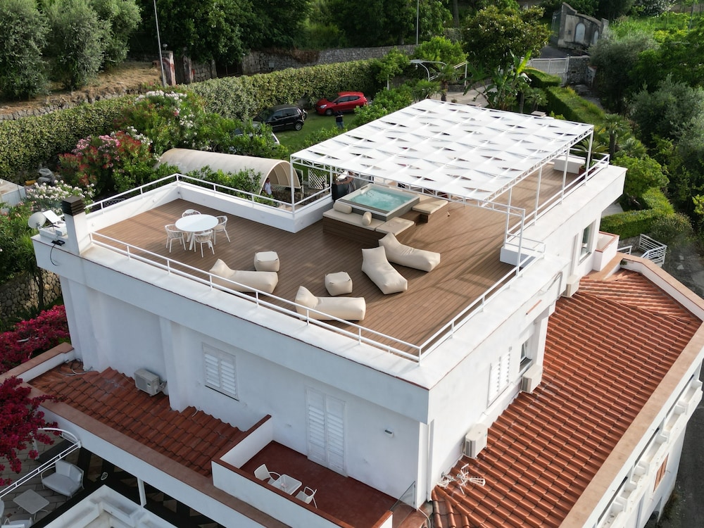 Luxury Villa In Sorrento Coast Swimming Pool & View