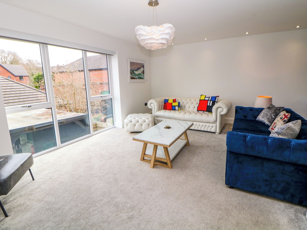 4 Rockcliffe Grange
