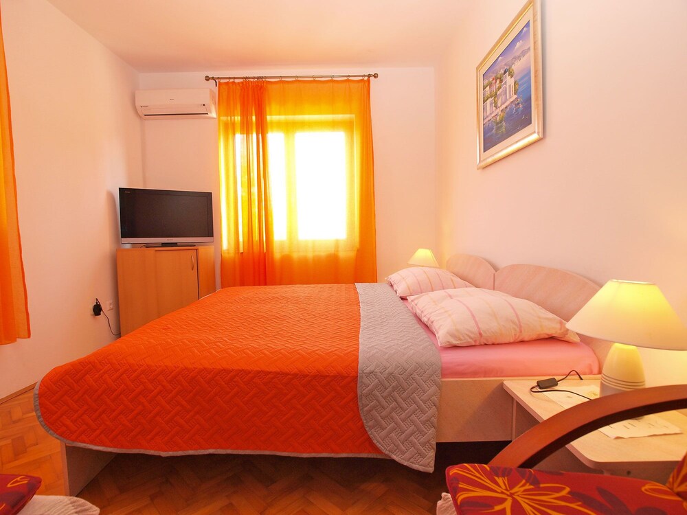 Apartment 39 view 5