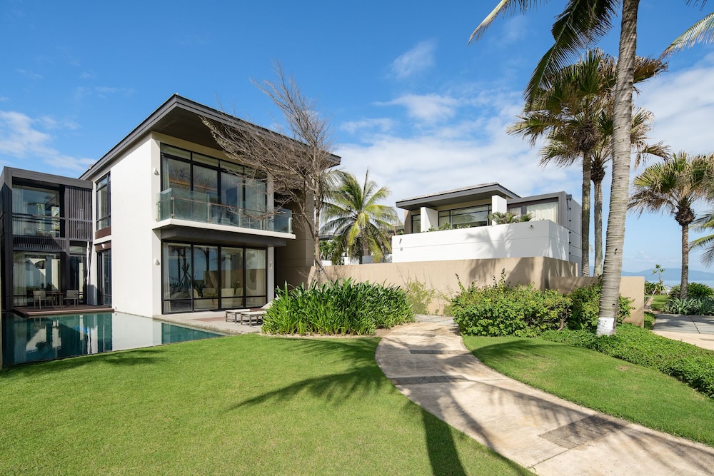Beachfront Villa in Danang Resort & Spa view 3