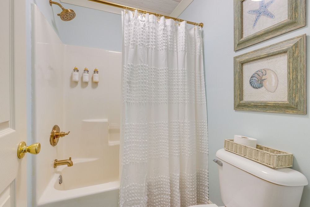 Creekfront Dauphin Island Cottage: Walk to Gulf! view 4