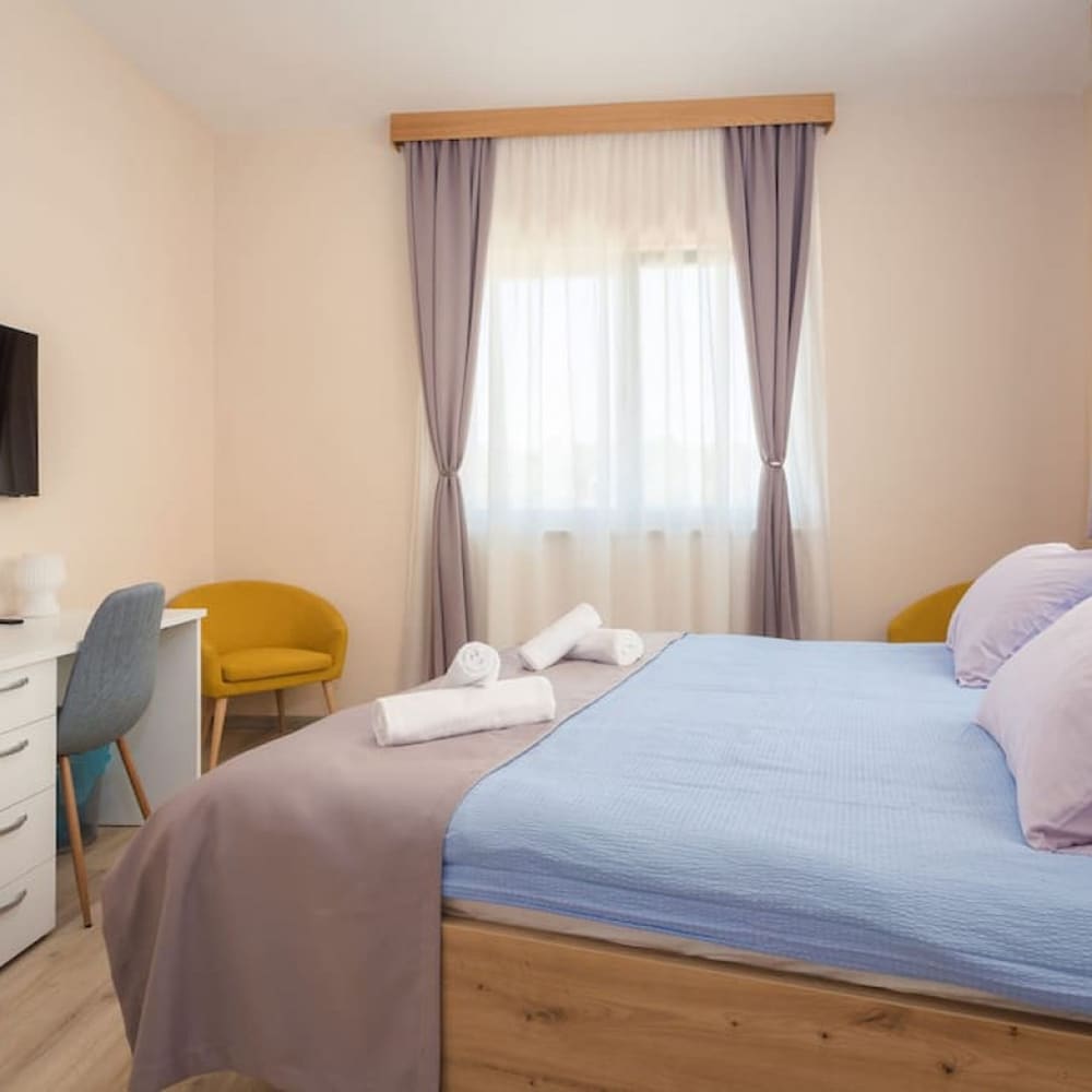 Villa Lavanda - Seaside Luxury Villa for 8 Guests