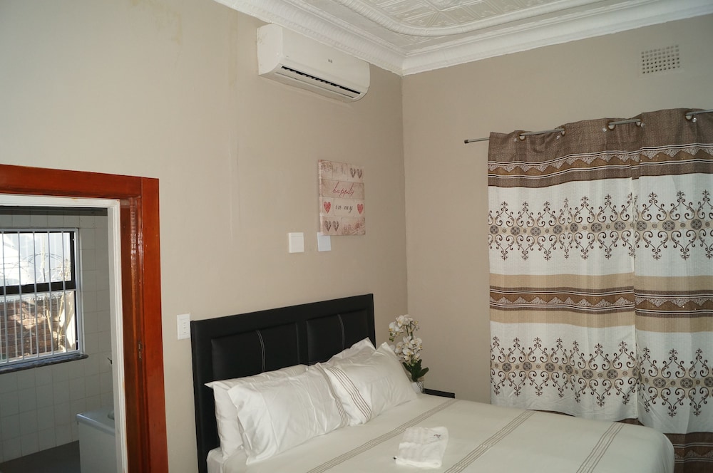 Miraton Eastgate Suites