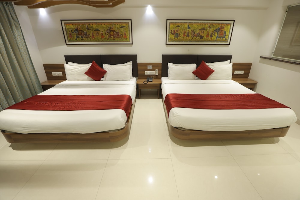 Hotel Shreeji Vatika-Airport Road