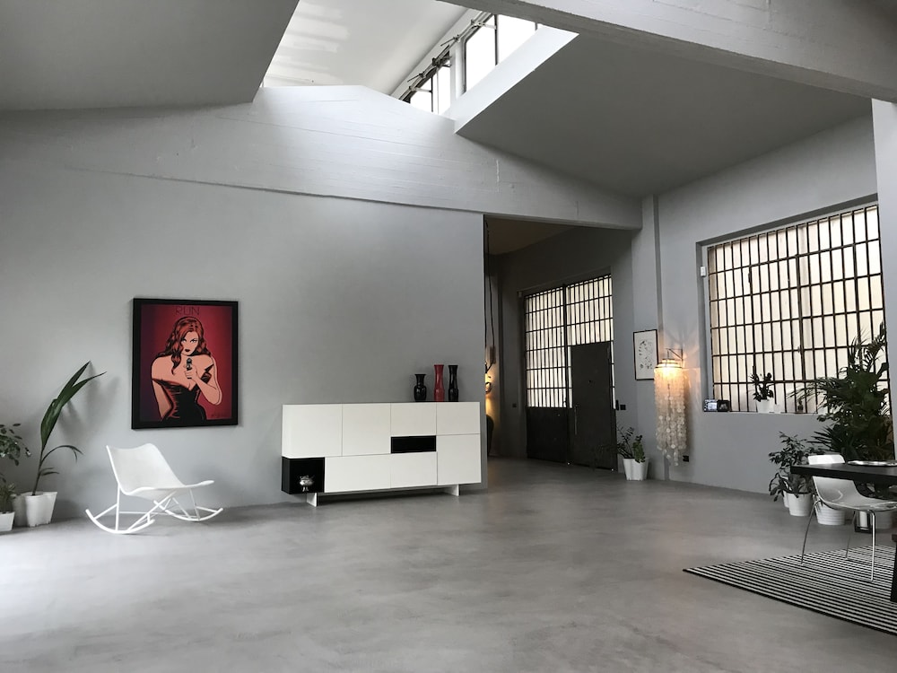 Loft Navigli with Private Garden
