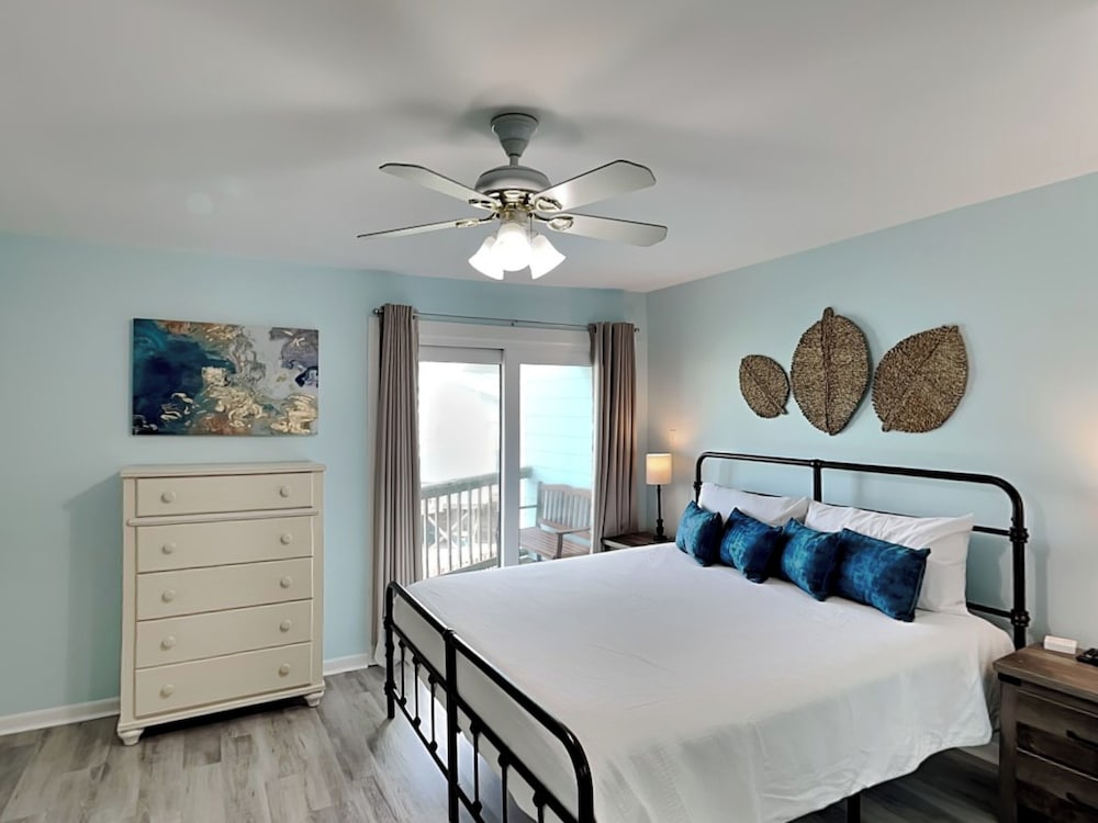 The Sands #120 by Southern Vacation Rentals