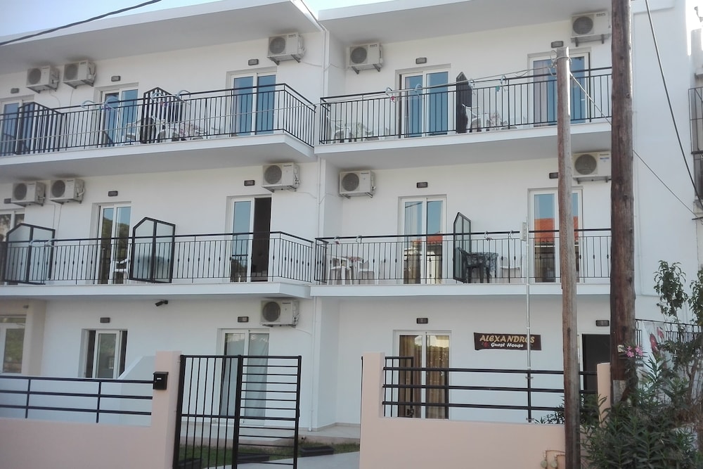 Alexandros Guest House