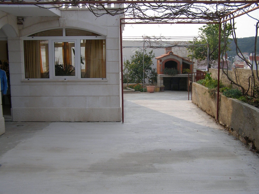 Marija - Free Parking - Zeleni view 3