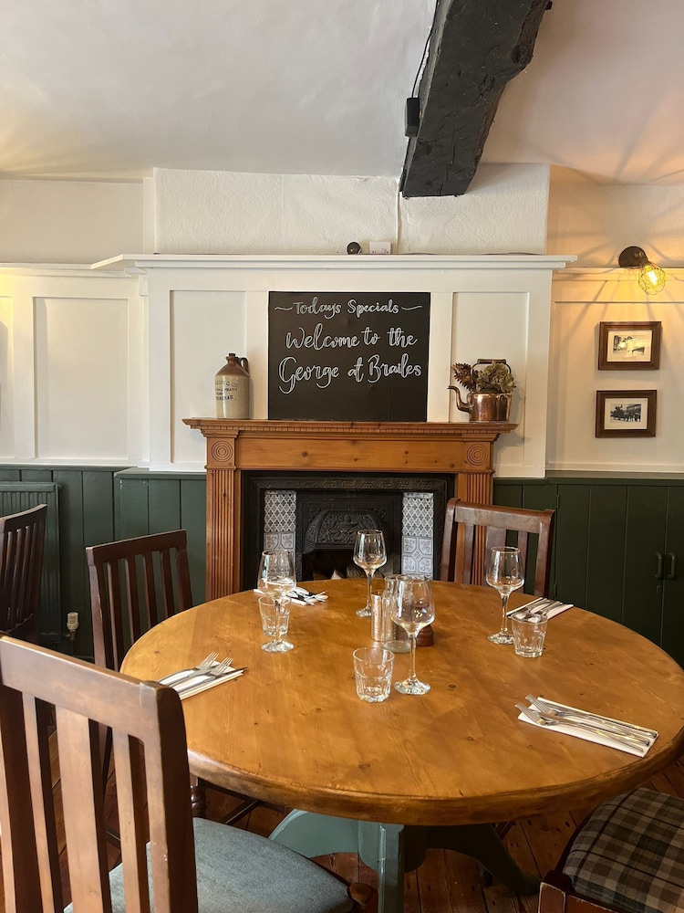 The George Inn