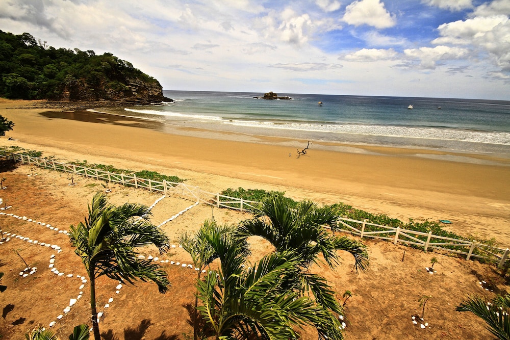 Marsella Beachfront B&B