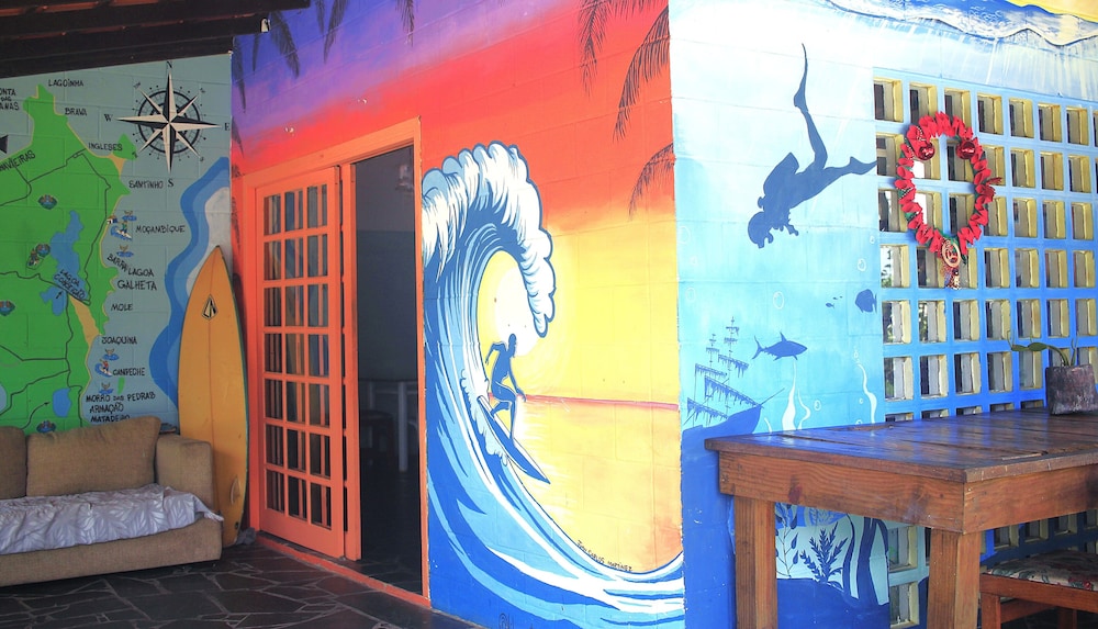 Off Ocean Hostel
