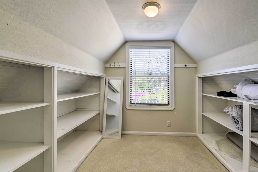 Charming Antioch Home w/ Private Yard + Grill