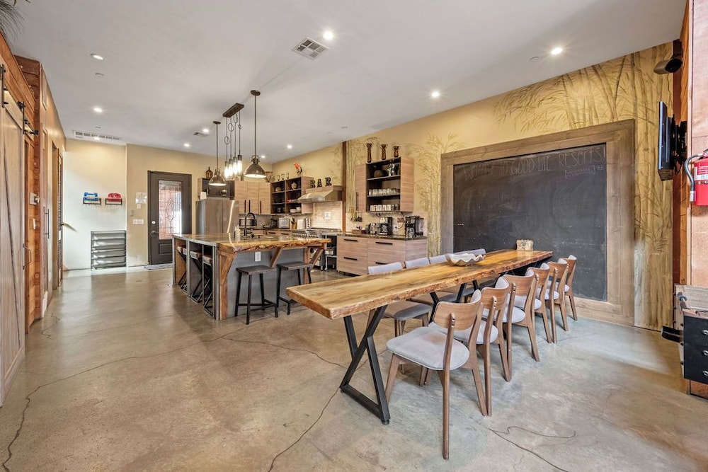 Bamboo Loft 6BR