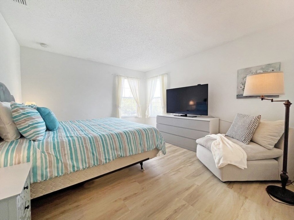 Endless Summer 6 Bedroom Home